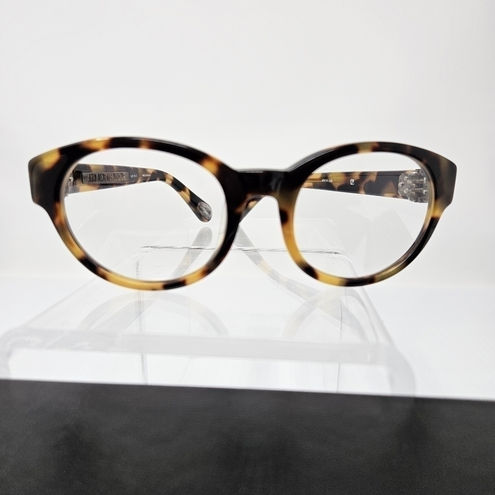 Linda Farrow X Ann Demeulemeester Tortoiseshell Oval Optical Eyeglass Frame — image 6 of 8